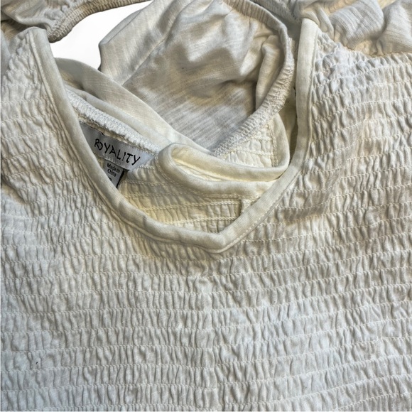 Royalty Off the shoulder smocked ruffle top white size medium - Picture 10 of 10